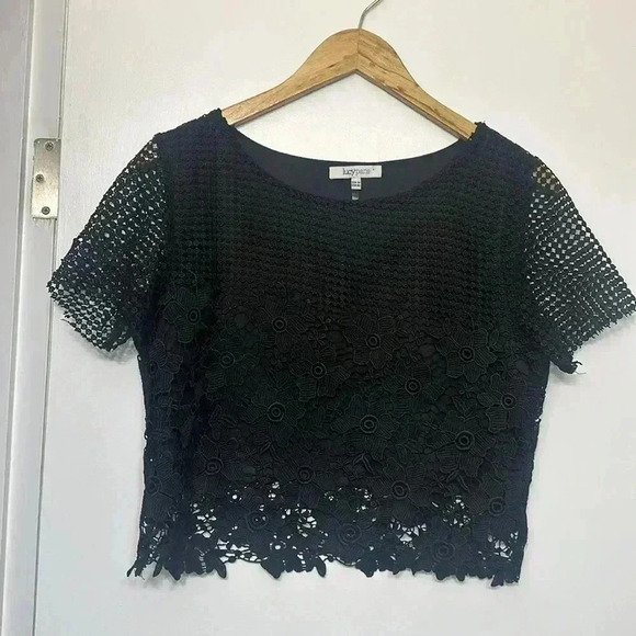 🌹 Lucy Paris Black Floral Lace Crop Top – Parisian Chic Style (Size M) - Picture 8 of 10